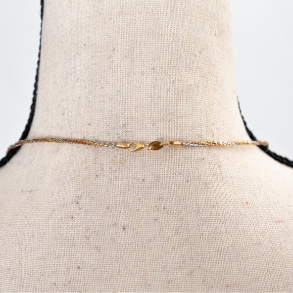 Quiet luxury 14K tricolor mesh choker length necklace & tricolor floral pendant - Picture 12 of 16